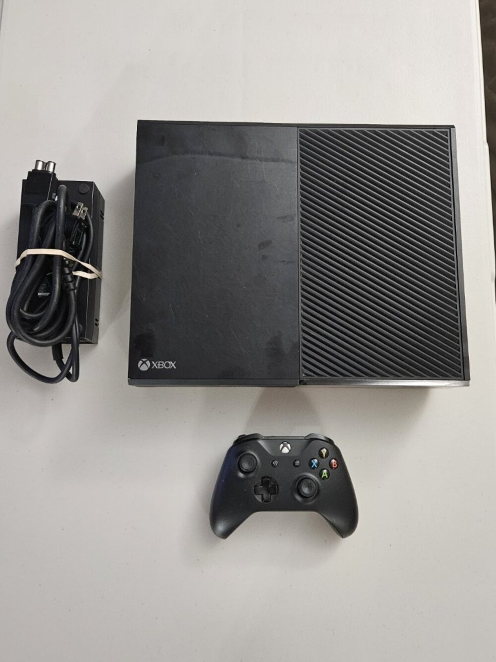 Microsoft Xbox One 500GB Model 1540 + Controller